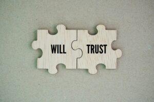 What Is the Difference Between a Will and a Trust in Florida?